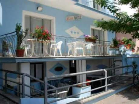Blitz Hotel Римини Екстериор снимка