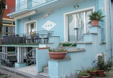 Blitz Hotel Римини Екстериор снимка